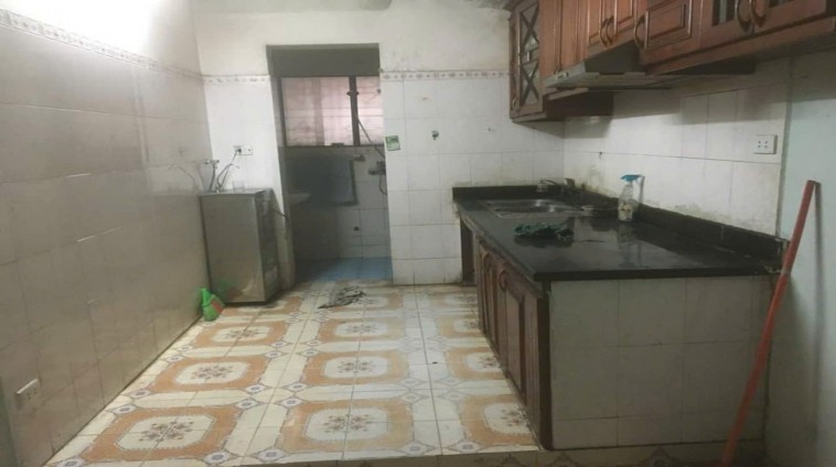 Cho Thuê căn hộ tập thể ngõ Giải Phóng, Hoàng Mai, 90m2 -1T - Giá 10.5 tr